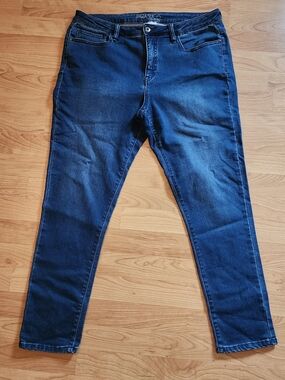 Y2K (Early 2010s) Parasuco Women's Skinny Jeans in Dark Blue Wash Size 14